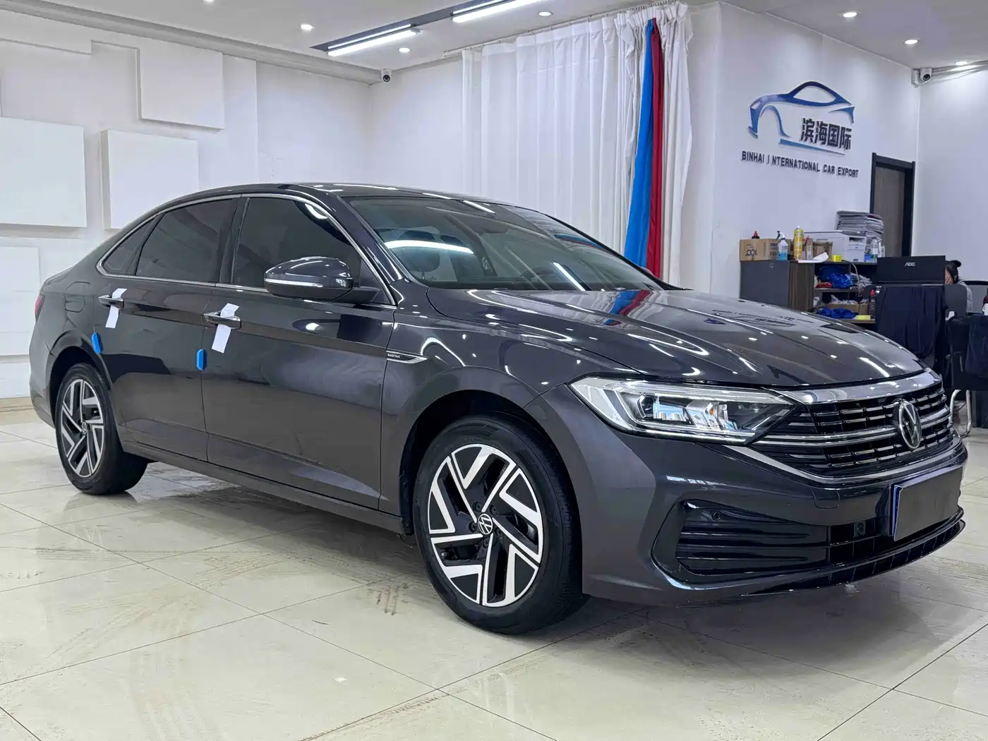 Volkswagen Sagitar 2023 Model Year 280TSI DSG Surpass Edition фото 3