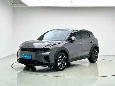 Lynk & Co 06 EM-P