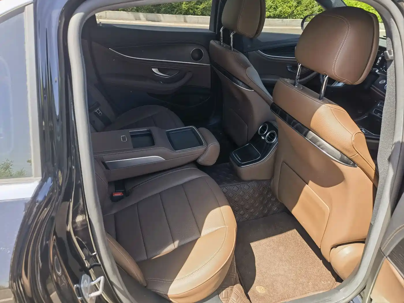 Mercedes-Benz E-Class 2022 Second Facelift E 300 L Sport Fashion фото 9