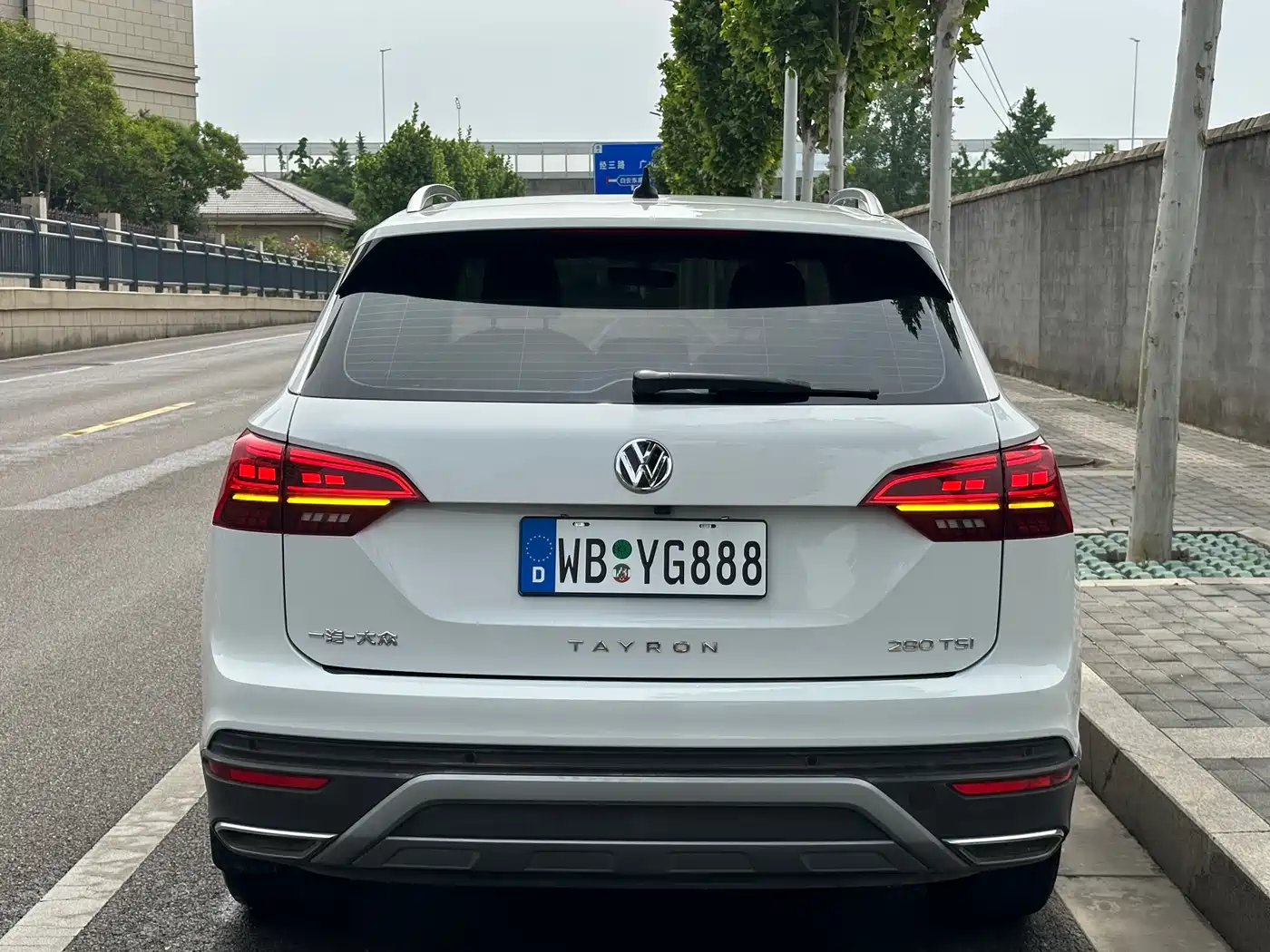 Volkswagen Tayron 2021 280TSI 2WD Luxury Smart Connect фото 5