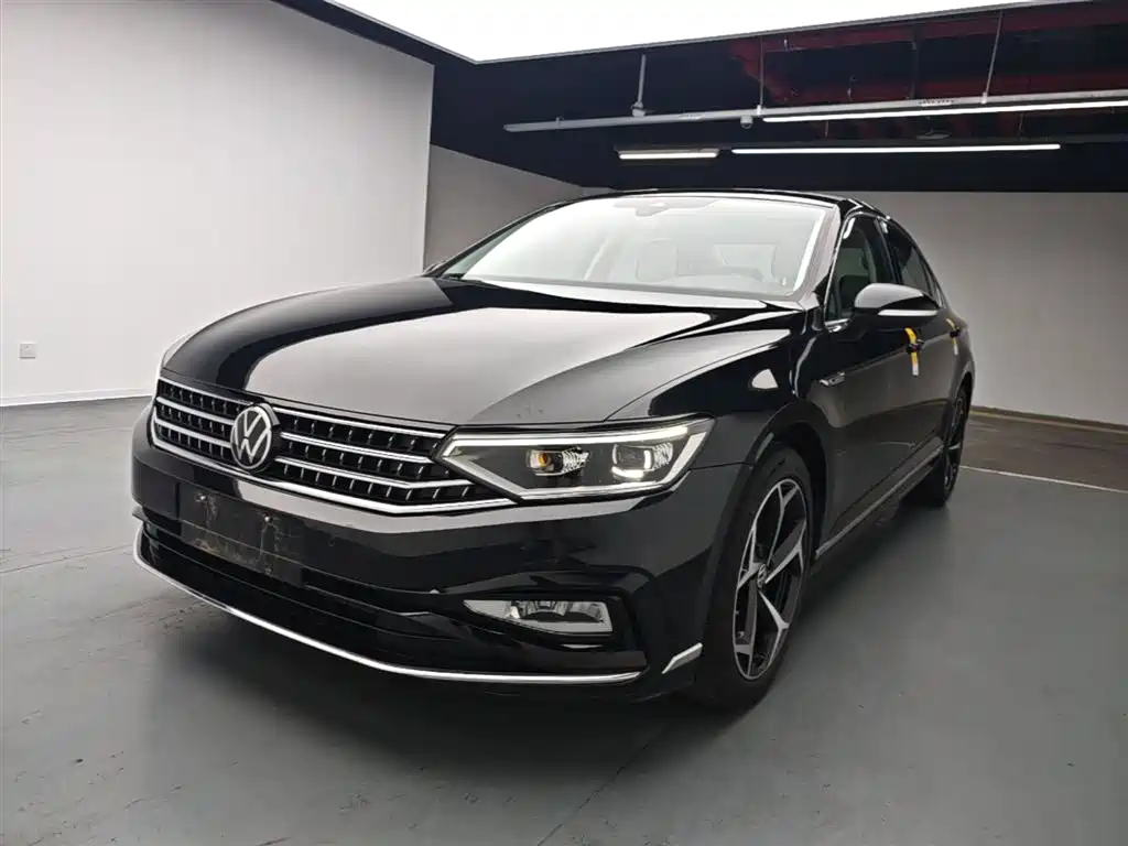 Volkswagen Magotan 2024 2 Million Units Public Sharing Edition 330TSI DSG Luxury