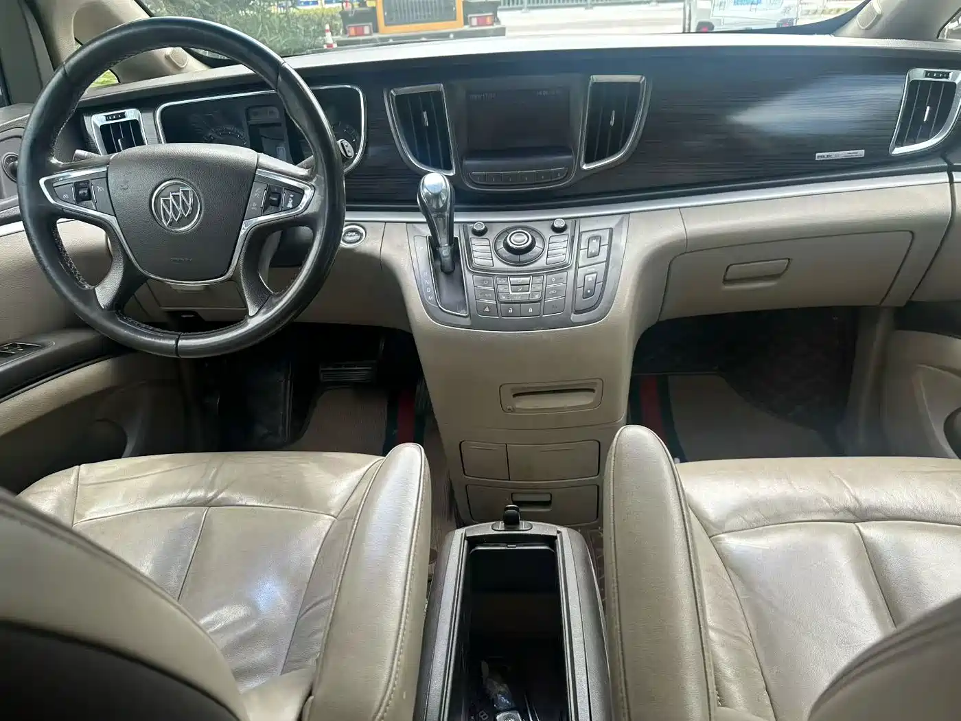 Buick GL8 2011 2011 3.0L GT Luxury Business Elegance Edition