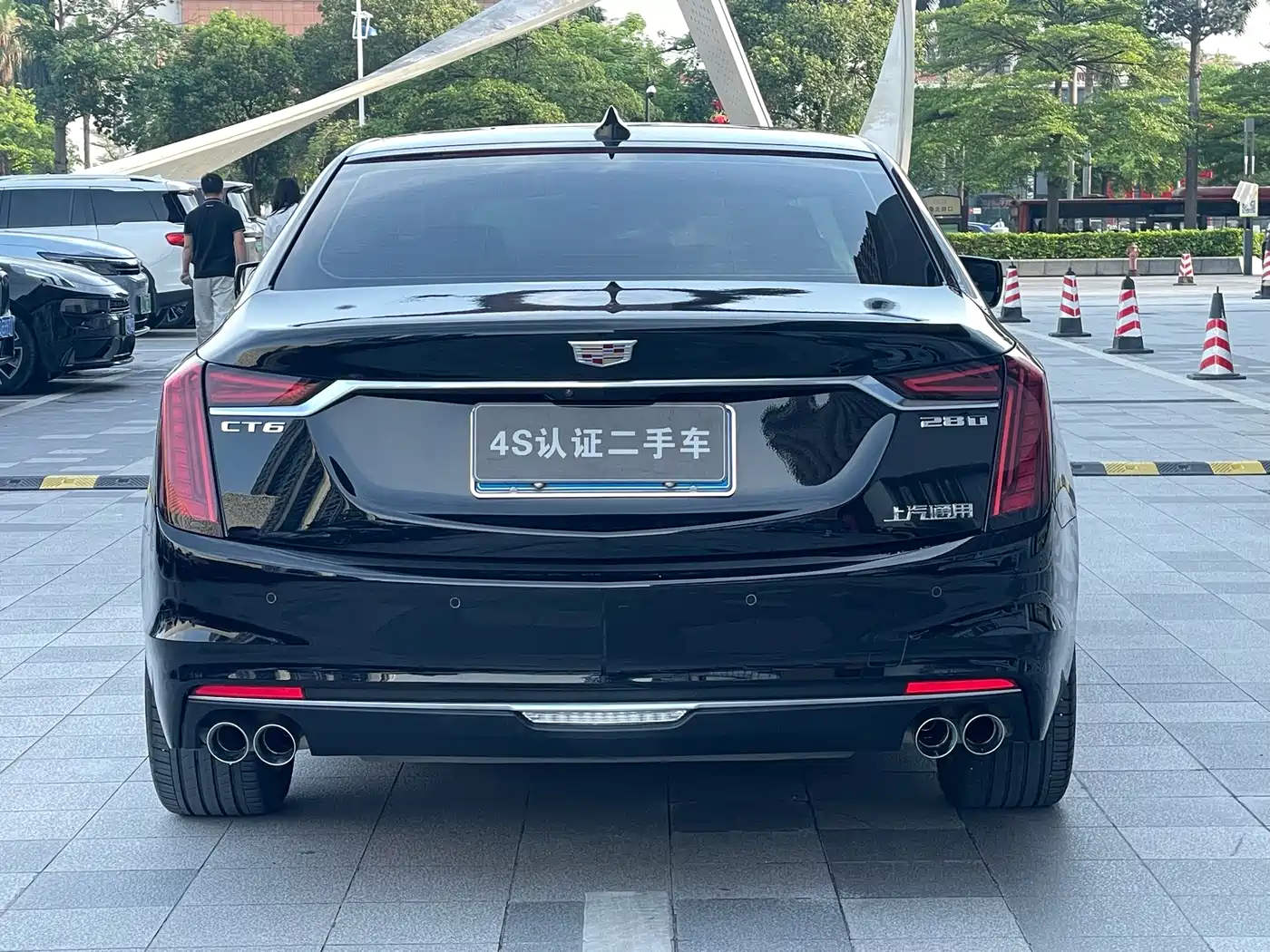 CADILLAC CT6
