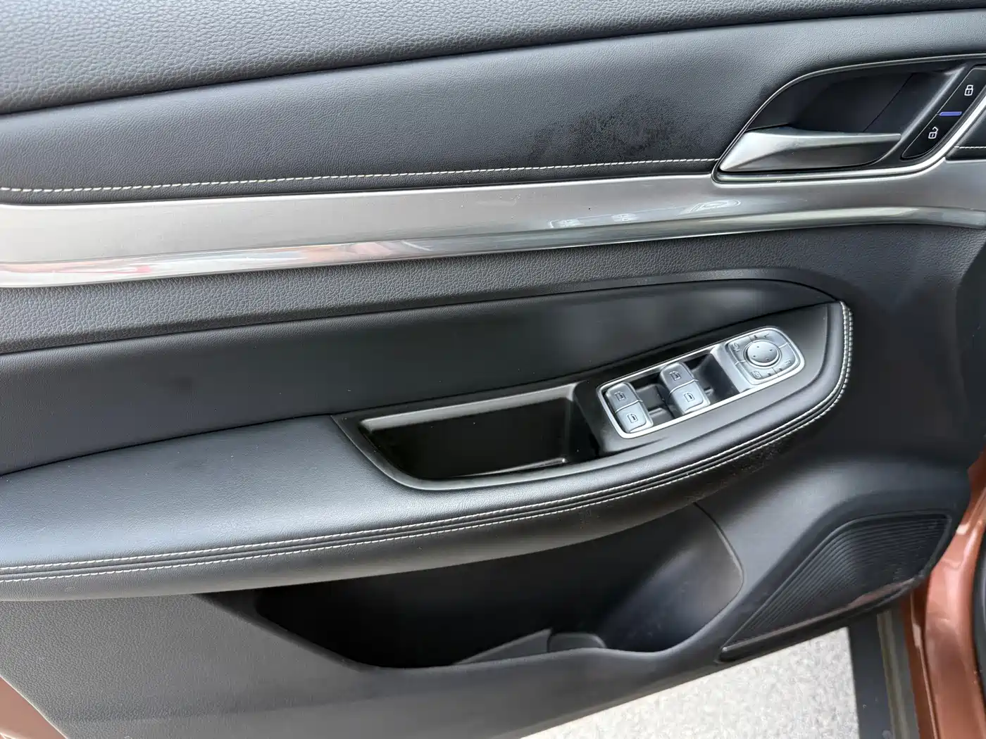 Roewe RX8 2019 2018 30T 2WD Flagship Edition