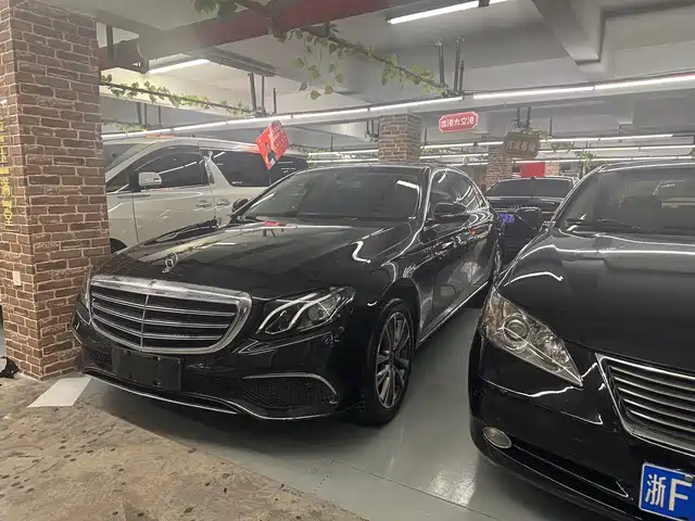 MERCEDES-BENZ E CLASS