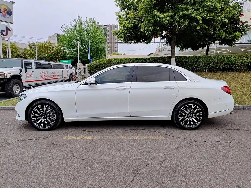 Mercedes-Benz E-Class 2019 E 300 L Fashion фото 3