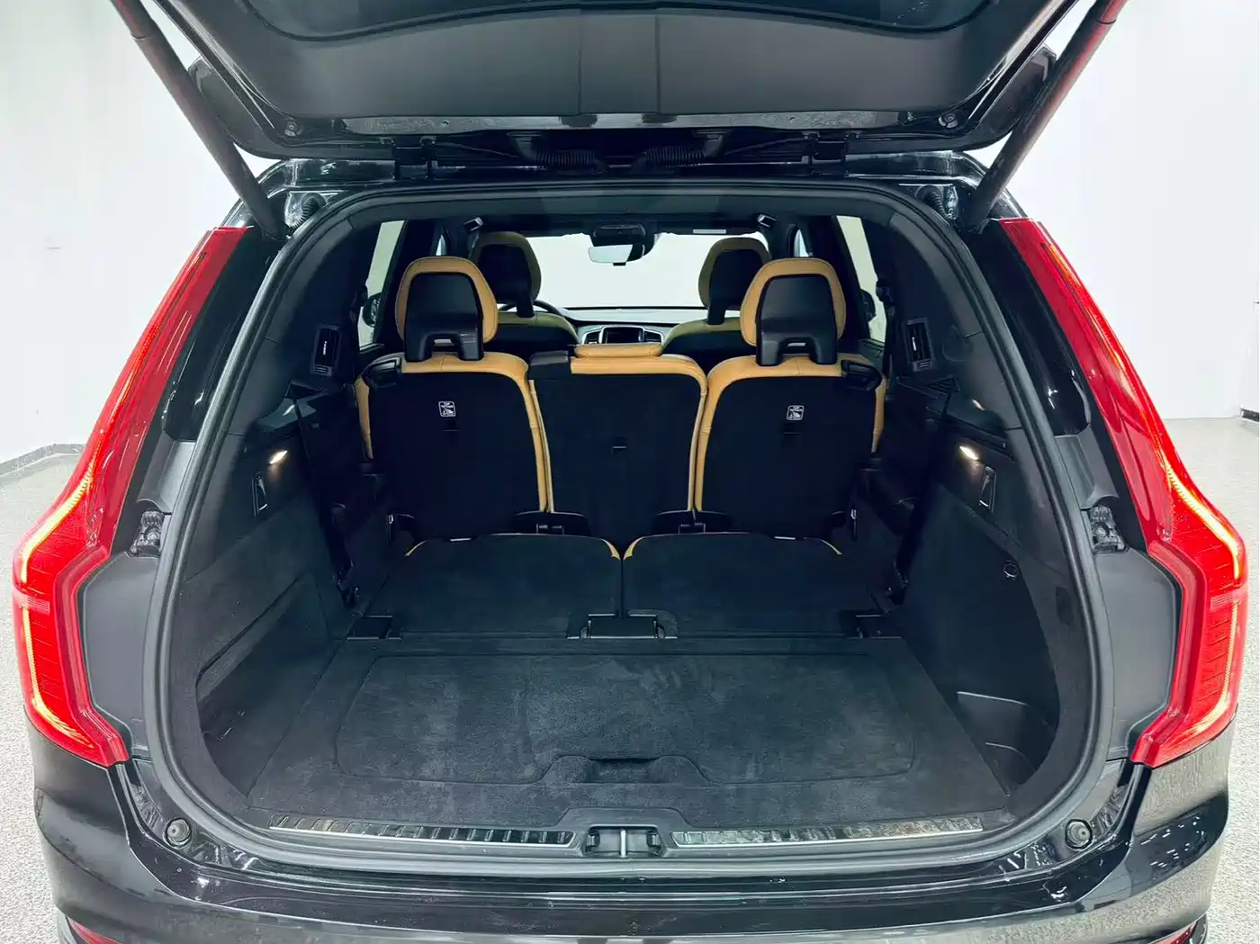 Фото 17 - Volvo XC90