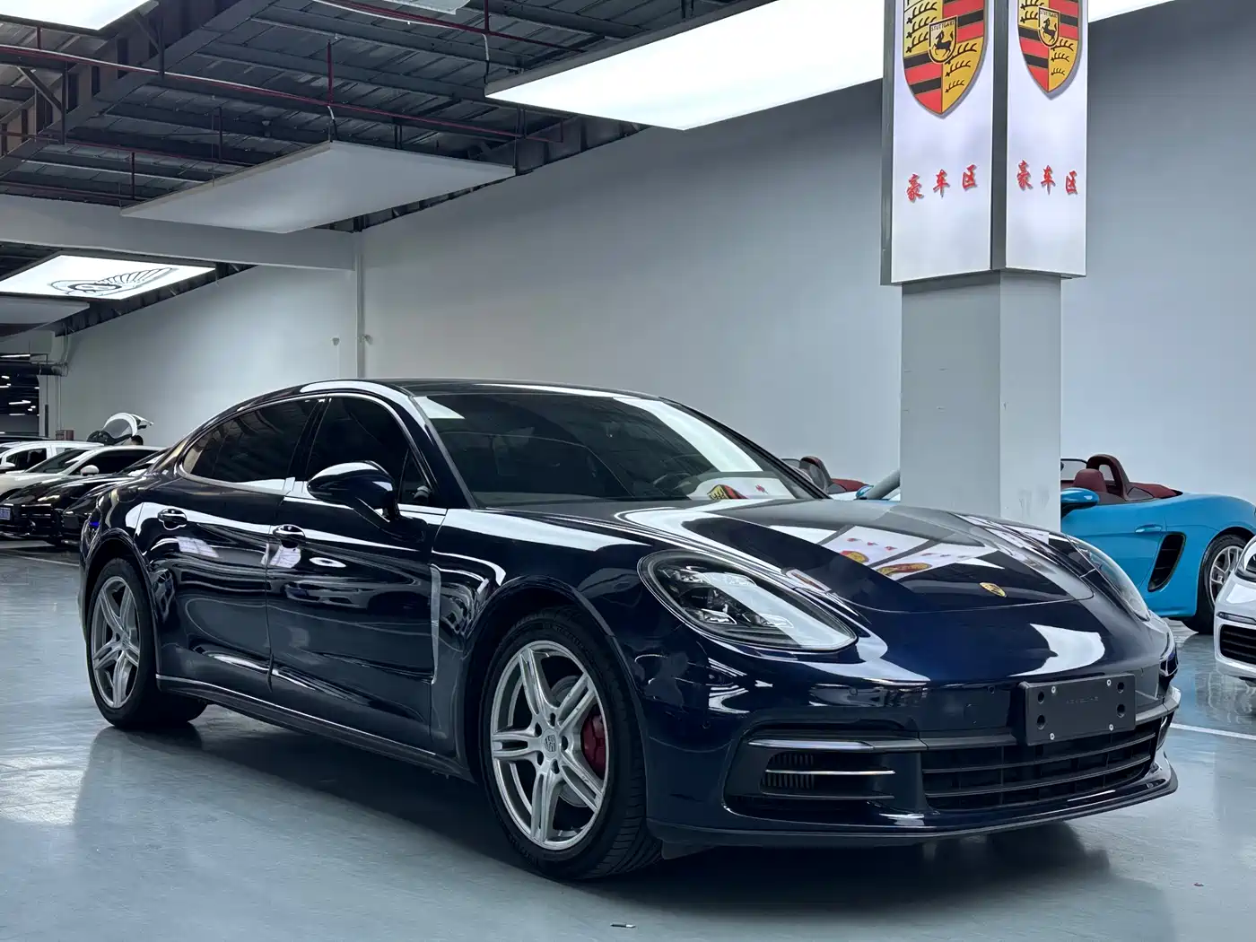 Porsche Panamera 2019 Panamera Executive Long Wheelbase 2.9T фото 3