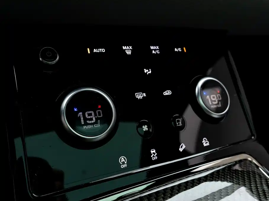 Фото 28 - Land Rover Range Rover Evoque