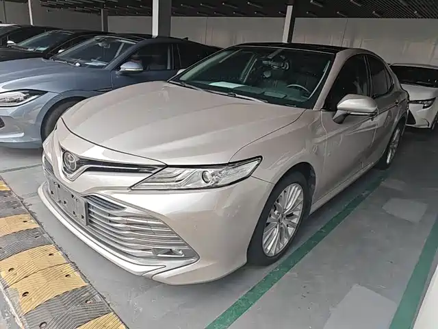 Toyota Camry 2019