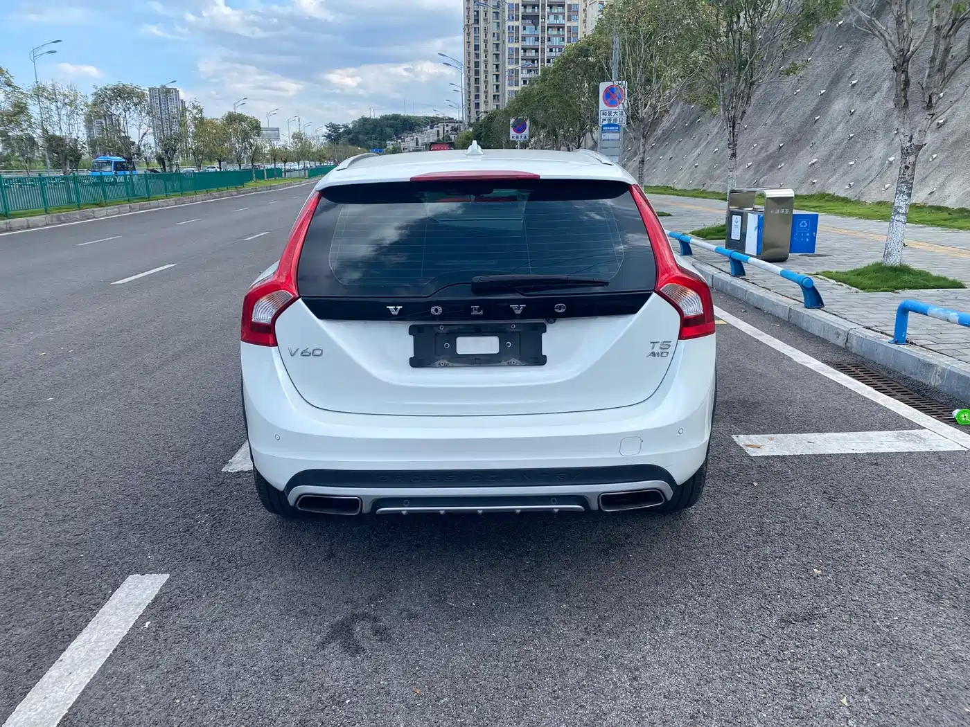 Volvo V60 2017 2017 Cross Country T5 AWD China V