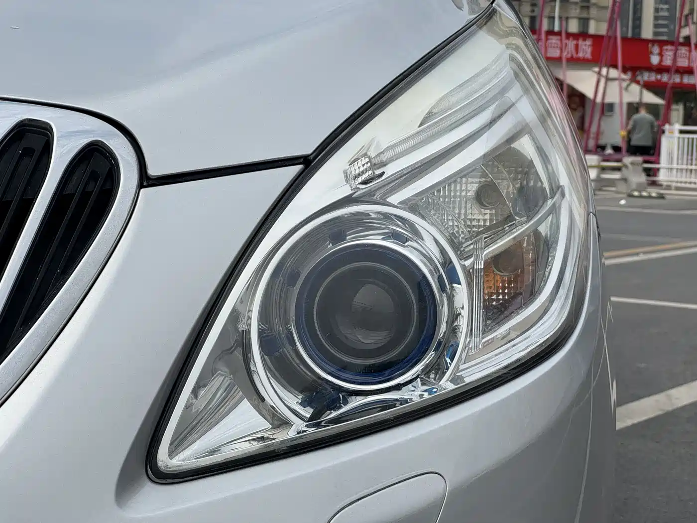 Buick GL8 2011 2.4L LT Luxury Business Executive фото 12
