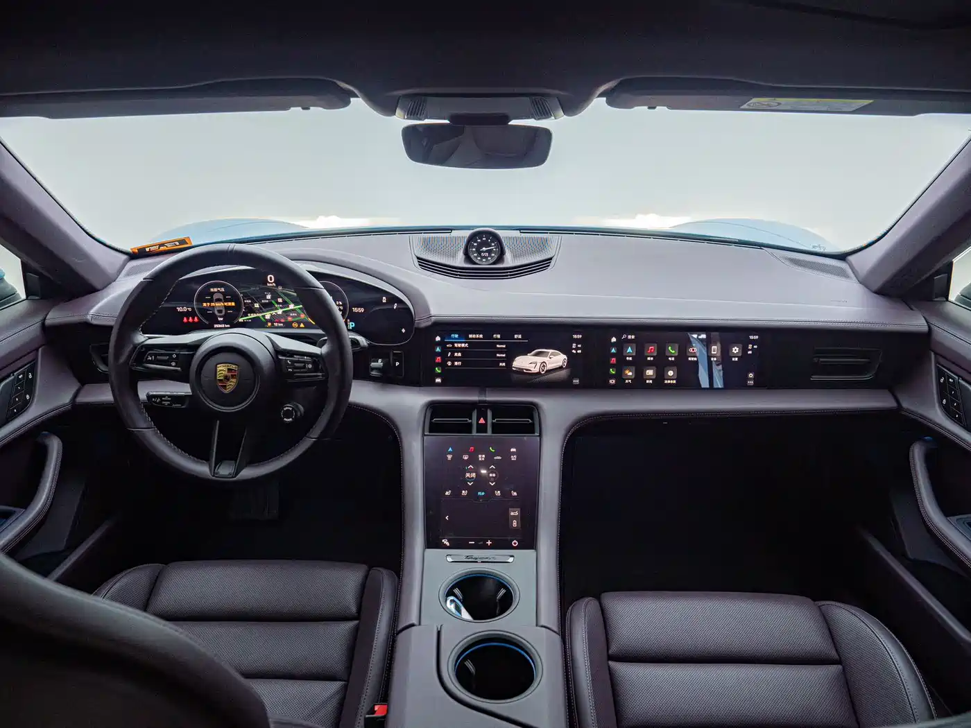 Porsche Taycan 2022 Facelift Taycan фото 19