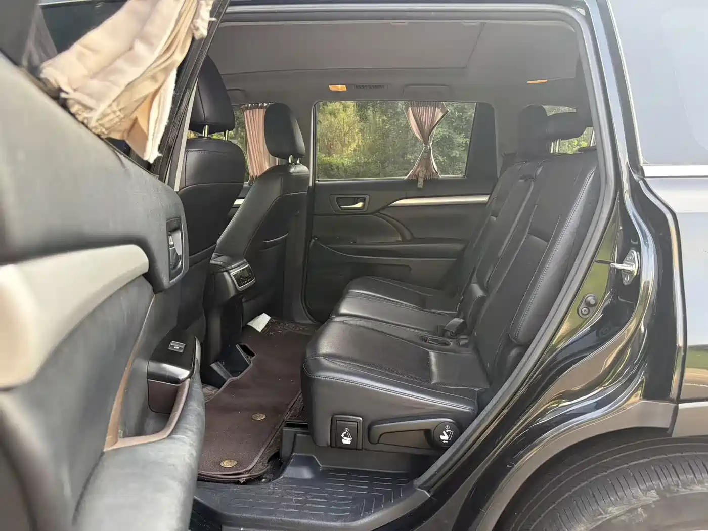 Фото 12 - Toyota Highlander
