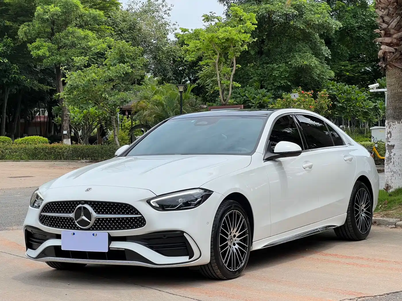 MERCEDES-BENZ CLASS C