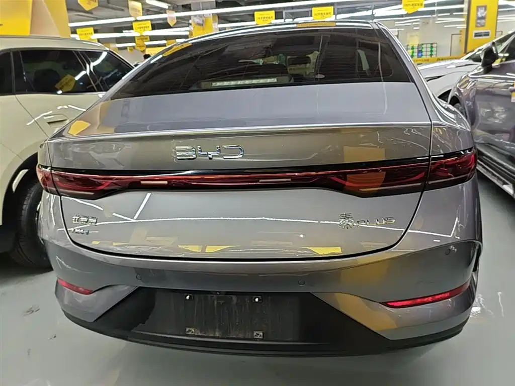 BYD Qin PLUS 2025 DM-i Smart Drive 55KM Leader фото 6