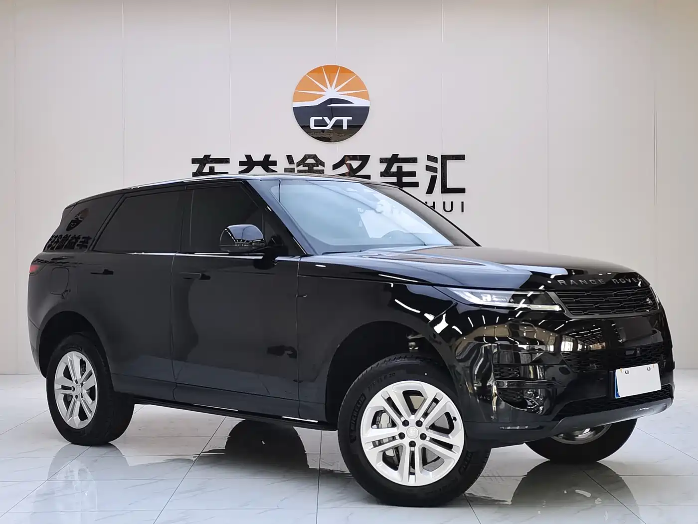 Land Rover Range Rover Sport 2024 360PS S фото 3