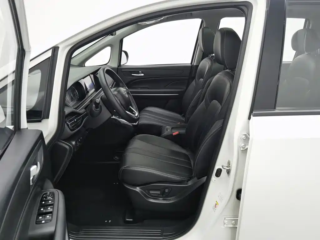 GAC Trumpchi M6, миниатюра 10