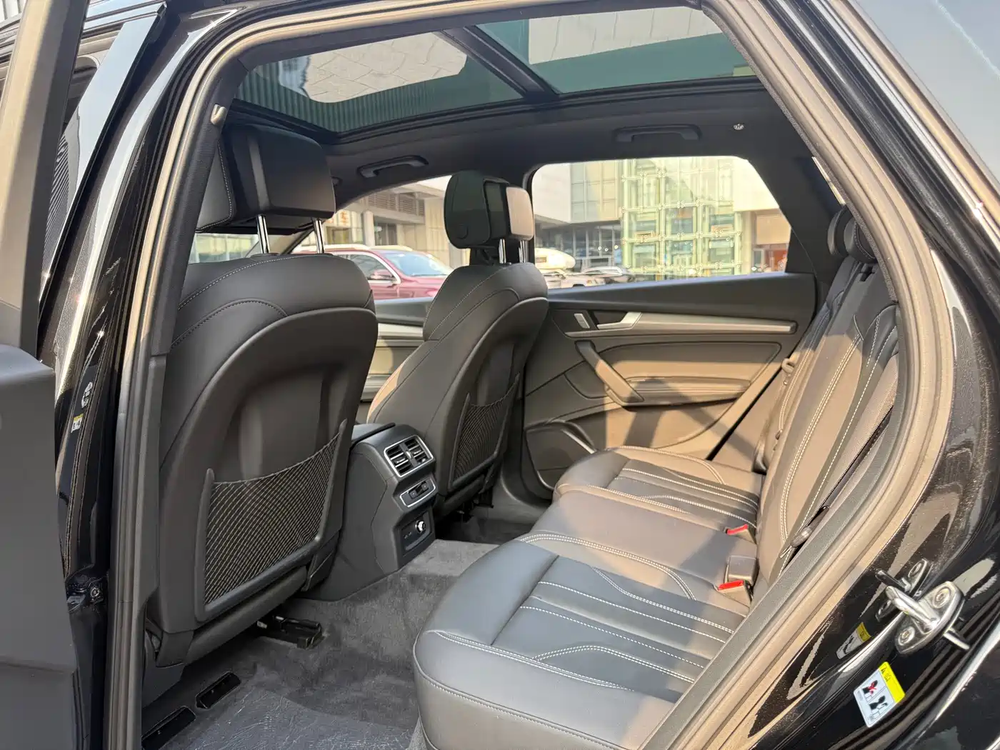 Audi Q5L 2024 Model 40 TFSI Luxury Dynamic фото 24