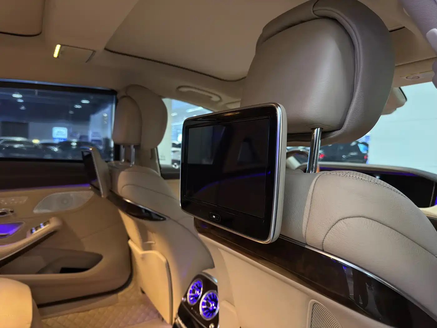 Mercedes-Benz Maybach S-Class 2015 S 400 4MATIC фото 21