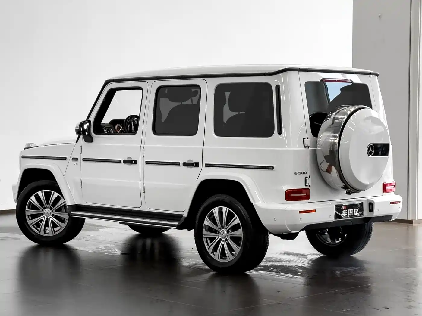 Mercedes-Benz G-Class 2024 G 500 фото 13