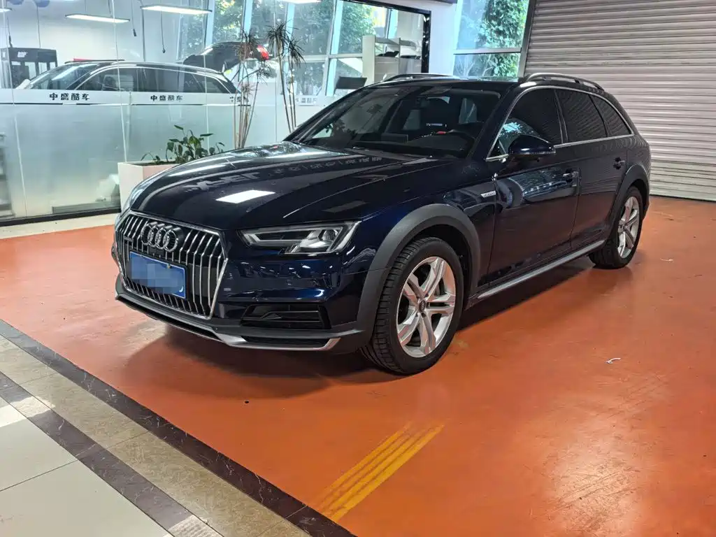 Фото 1 - Audi A4 (Import)