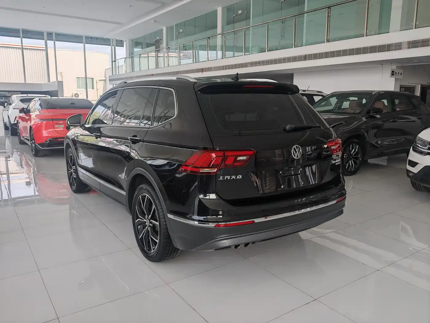 Volkswagen Tiguan L 2019 Facelift 330TSI Auto 2WD Smart Luxury China VI фото 12