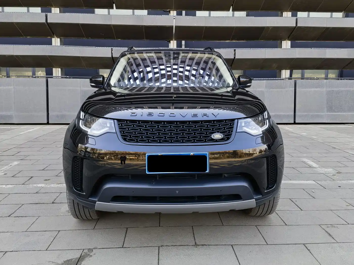 Land Rover Discovery 2017 3.0 SC V6 SE фото 2