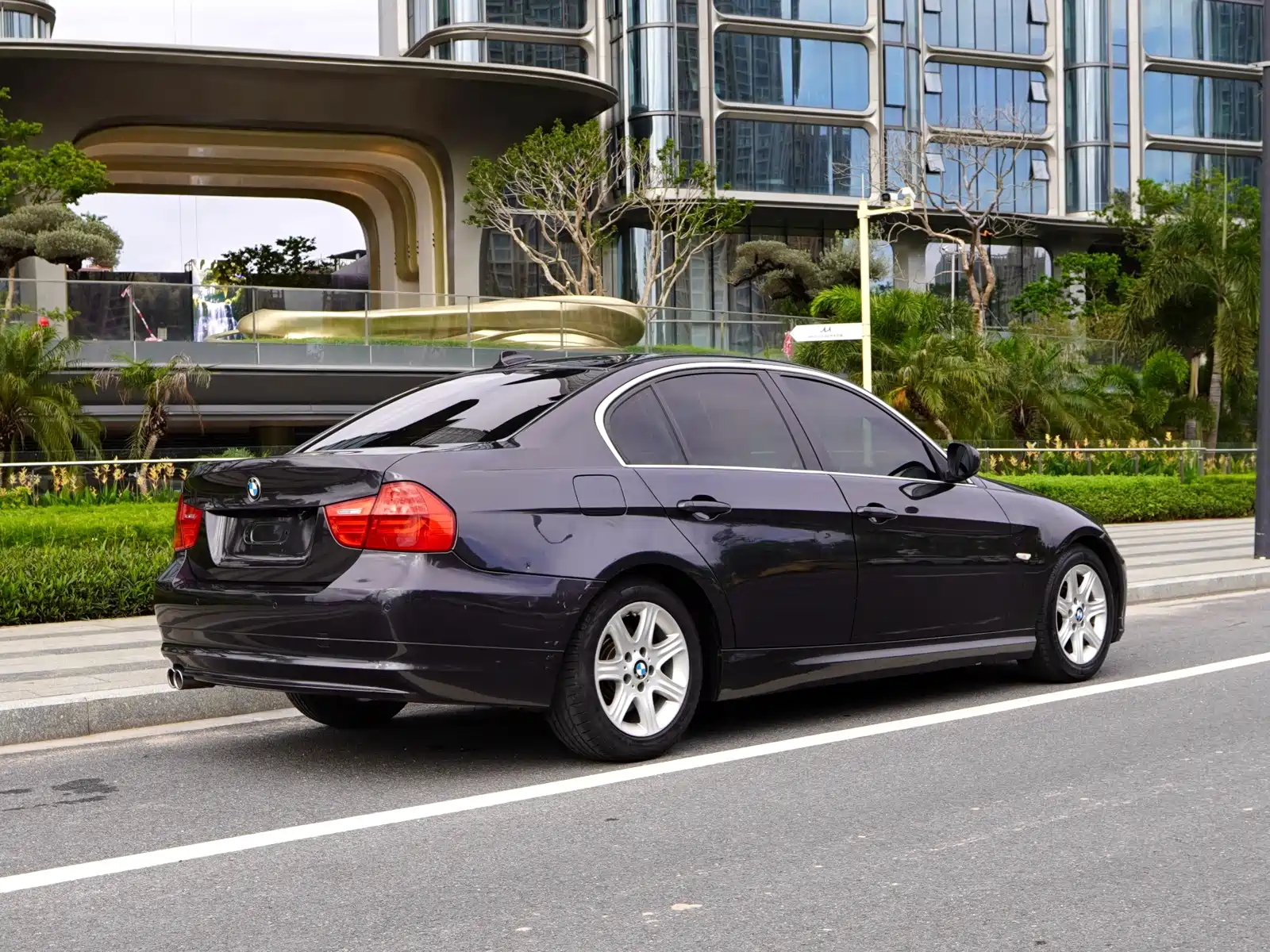 Photo 12 - BMW 3 Series