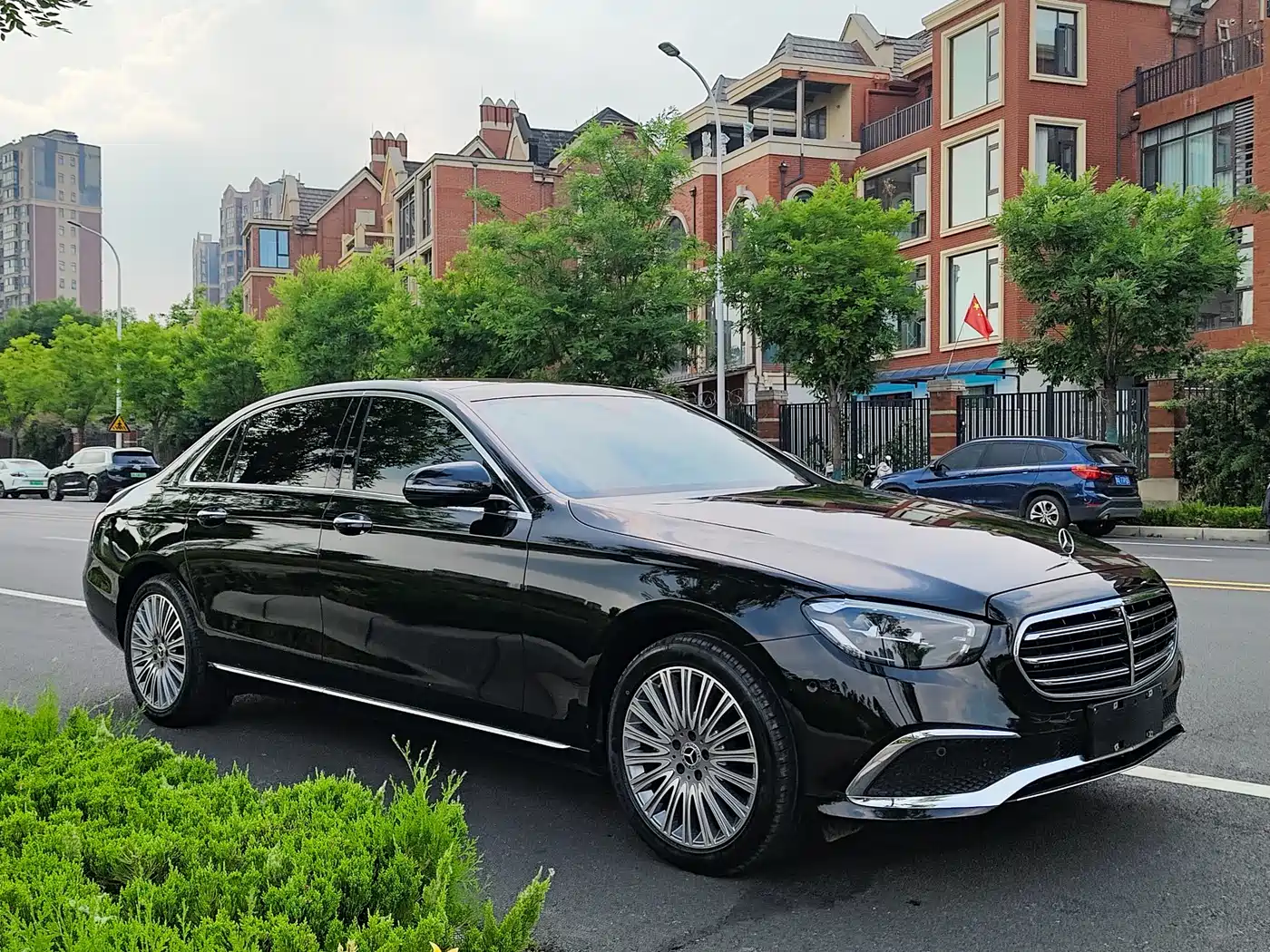 Mercedes-Benz E-Class 2022 Second Facelift E 300 L Luxury фото 18