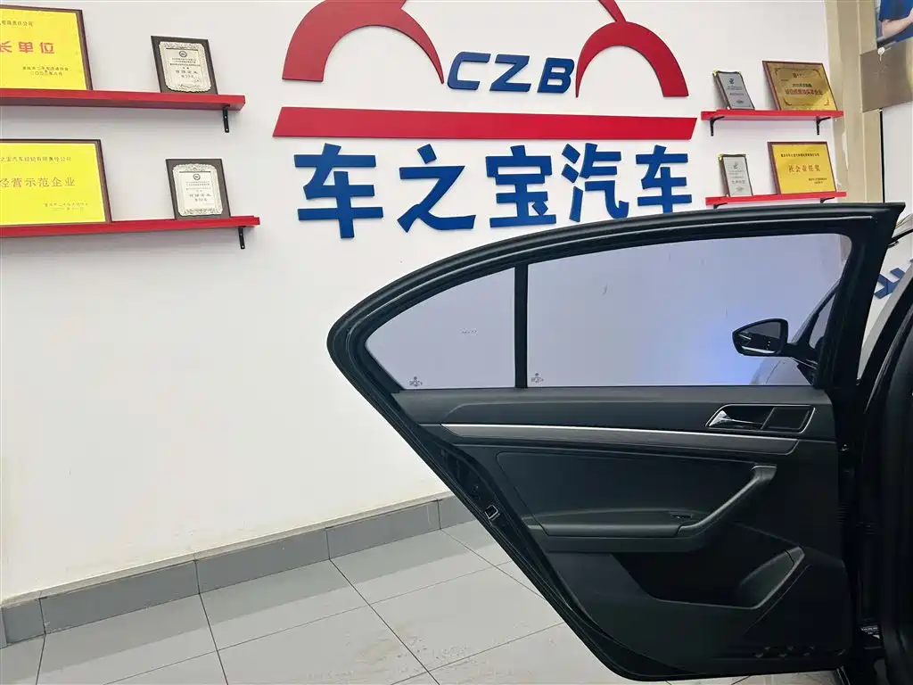 Volkswagen Lavida 2017 230TSI DSG Comfort Edition фото 23