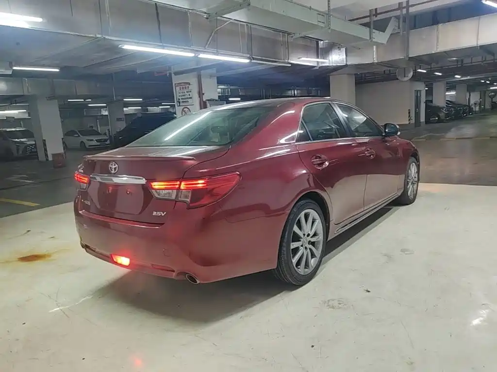 Toyota Reiz 2016 2013 2.5V Premium Edition