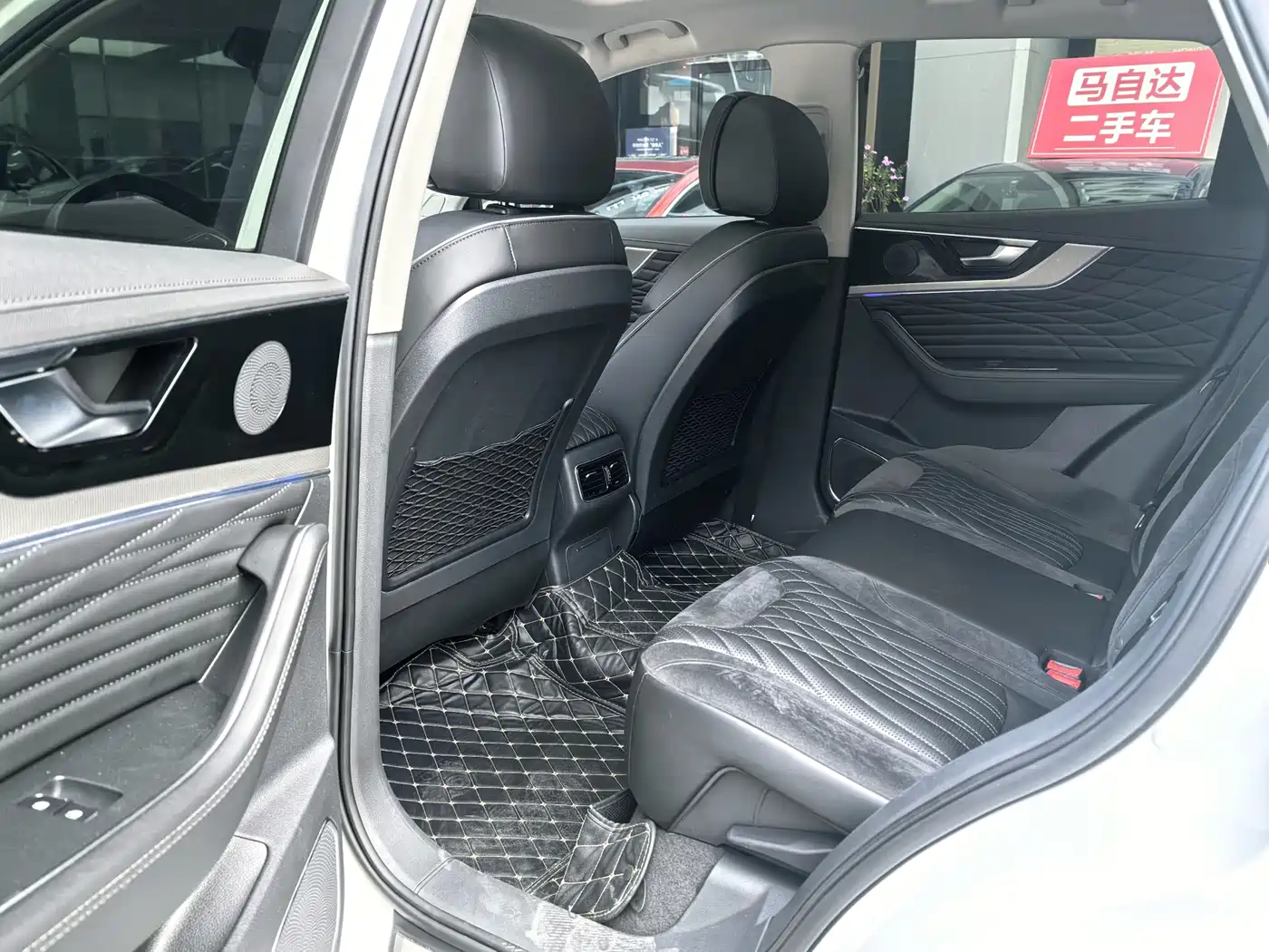 Hongqi HS5 2022 2.0T Smart Connect Flagship AWD Edition фото 5