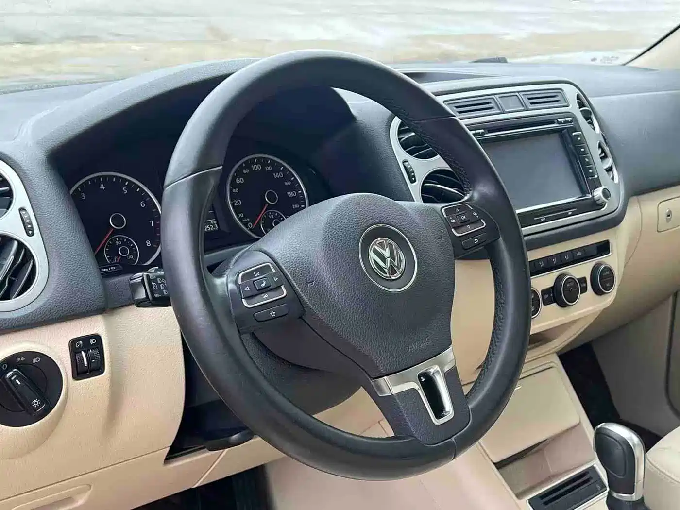 Volkswagen Tiguan 2015 1.8TSI Auto 4WD Style Vision Edition фото 17