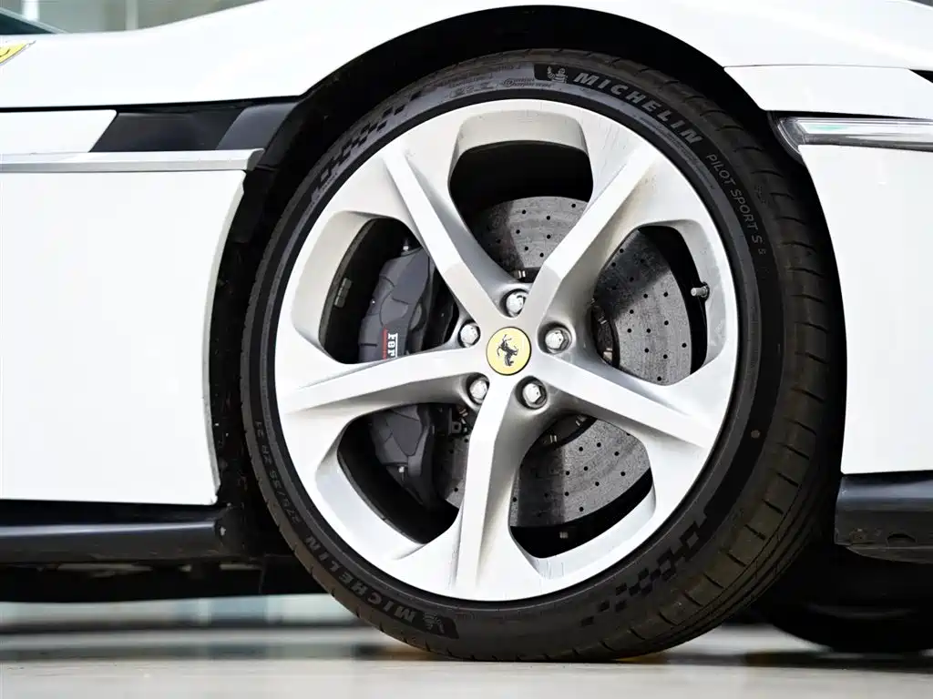 Ferrari 12Cilindri 2024 6.5L Spider фото 49