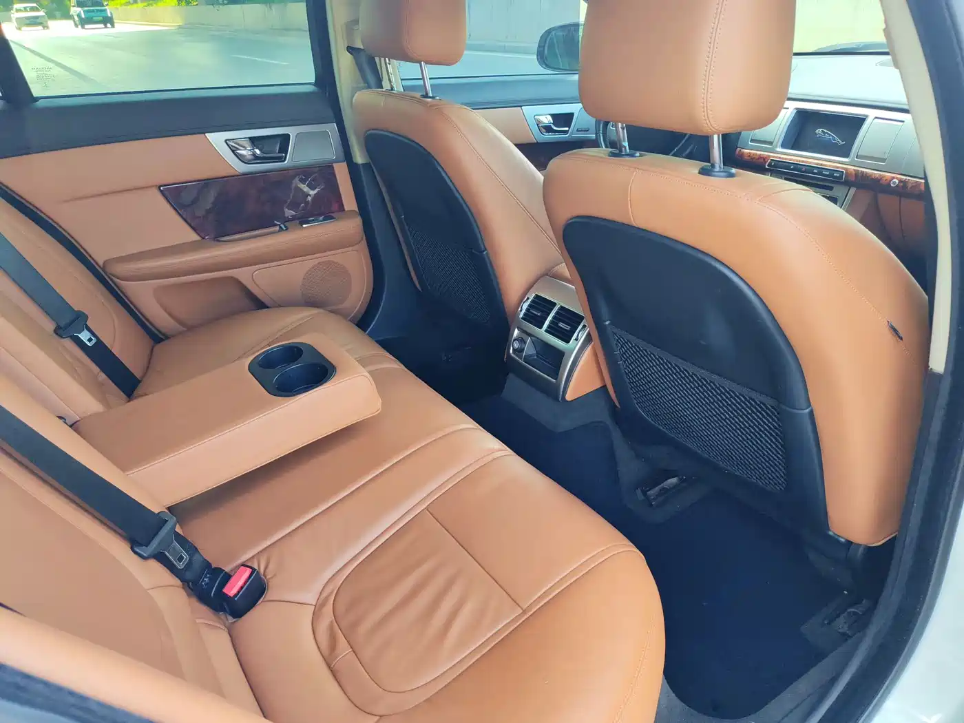 Jaguar XF 2015 2015 XF 2.0T Luxury Edition