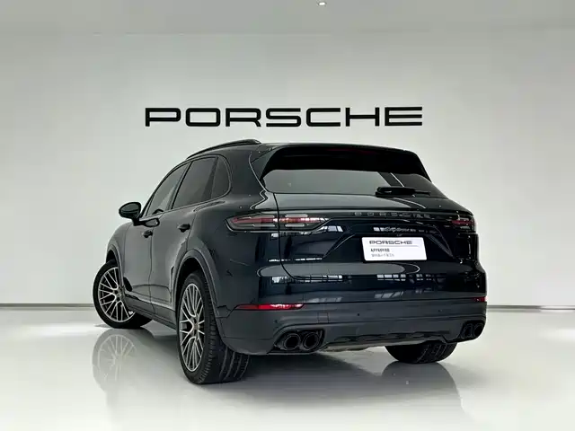 Porsche Cayenne 2023 Cayenne 3.0T Platinum Edition — фото 3