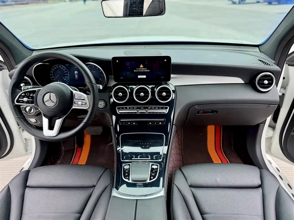 Mercedes-Benz GLC Coupe 2020 GLC 260 4MATIC Coupe SUV фото 6