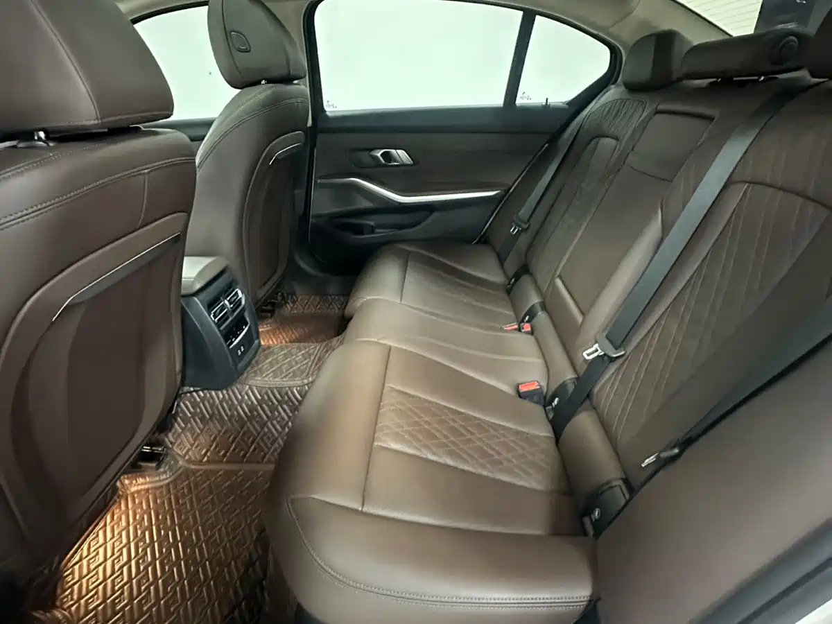 BMW 3 Series 2023 320Li M Sport Package фото 18