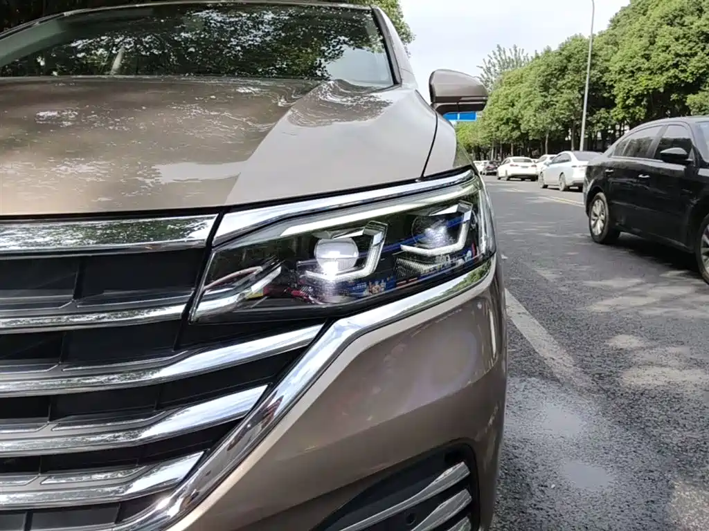 Volkswagen Viloran 2020 380TSI Premium фото 24