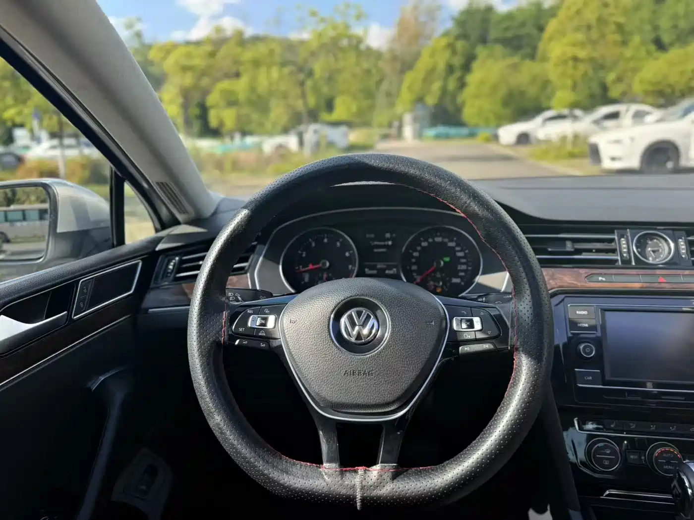 Volkswagen Magotan 2017 330TSI DSG Luxury фото 15