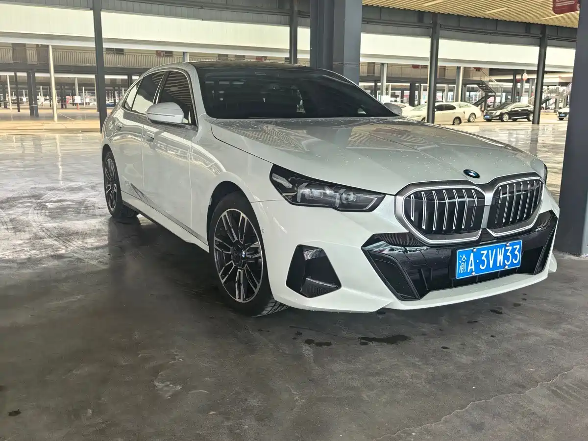 BMW 5 Series 2026 2026 530Li Leading M Sport Package