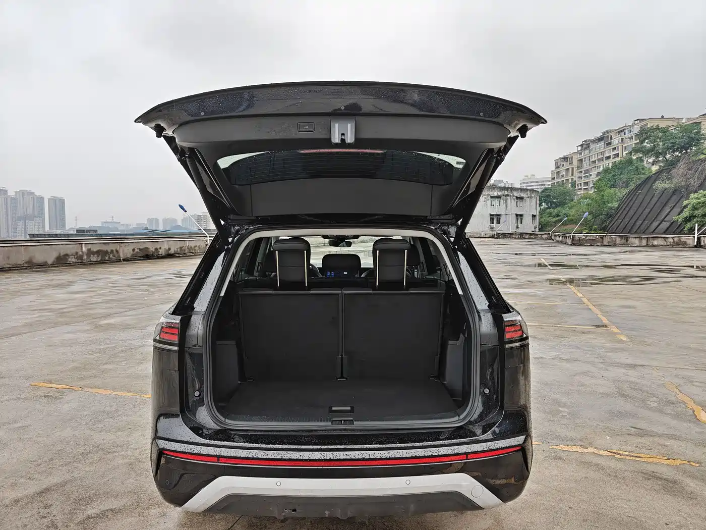 Volkswagen Teramont 2025 Teramont Pro 450TSI AWD Explorer Edition фото 17