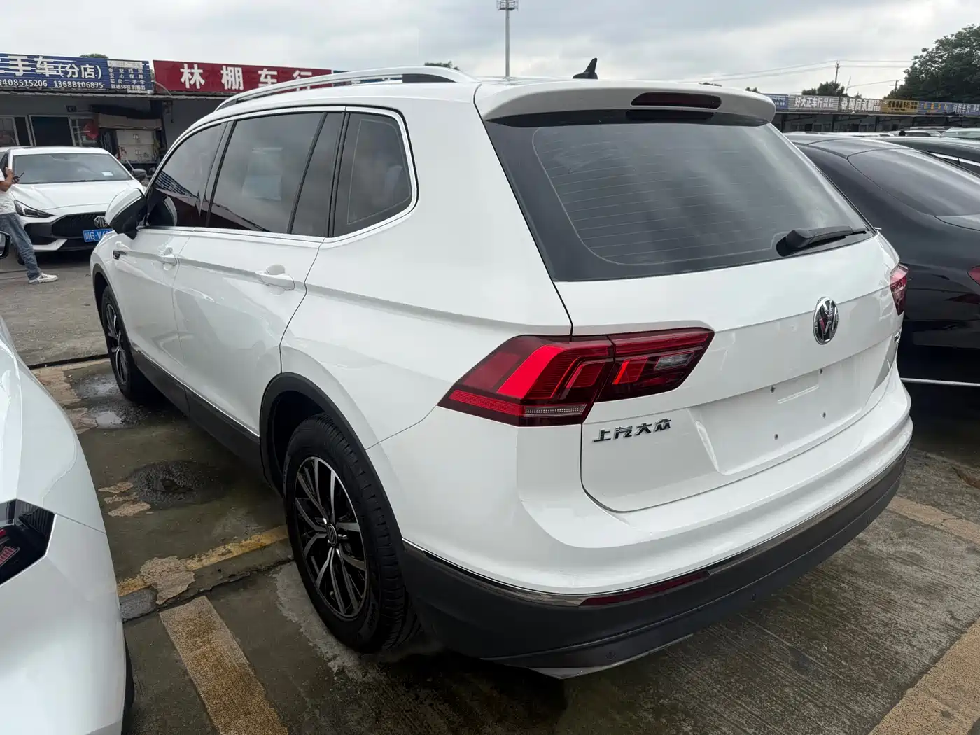 Volkswagen Tiguan L 2017 330TSI Automatic 2WD Comfort Edition фото 14