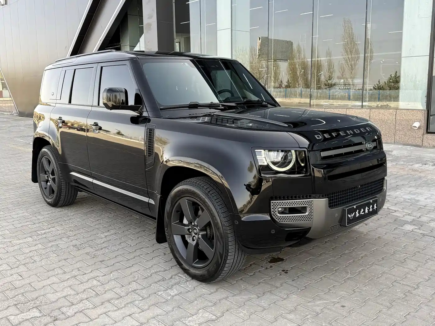 Land Rover Defender 2024 110 3.0T P400 X-DYNAMIC HSE фото 13
