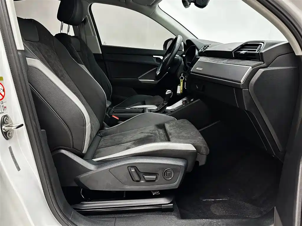 Audi Q3 2021 35 TFSI Progressive Sport фото 19