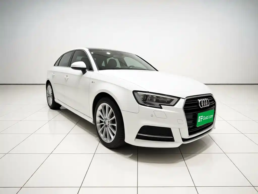 Photo 3 - Audi A3