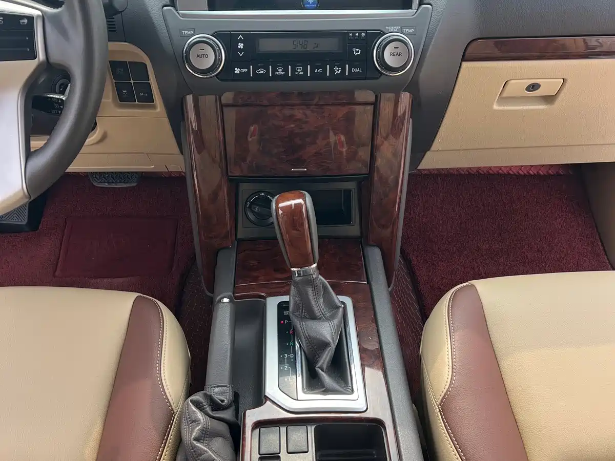 Toyota Prado (Import) 2014 2.7L Automatic Luxury фото 8