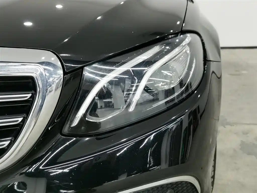 Mercedes-Benz E-Class 2020 E 260 L фото 7