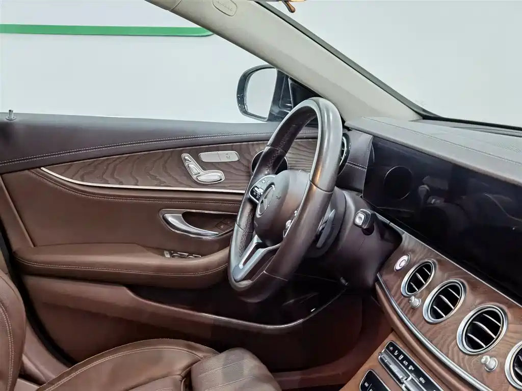 Mercedes-Benz E-Class 2020 E 260 L фото 22